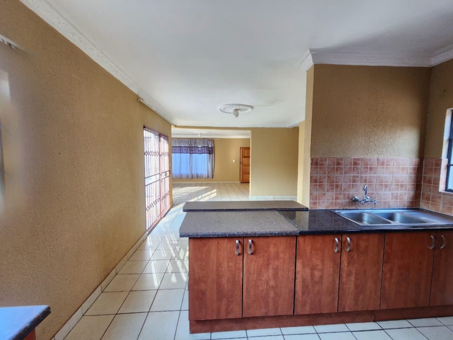 3 Bedroom Property for Sale in Geelhoutpark North West